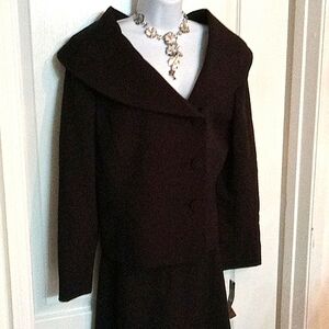 NWT🎁FREE GIFT INCLUDED 🎁 Suit 2 Pieces Women Jacket + Midi Skirt